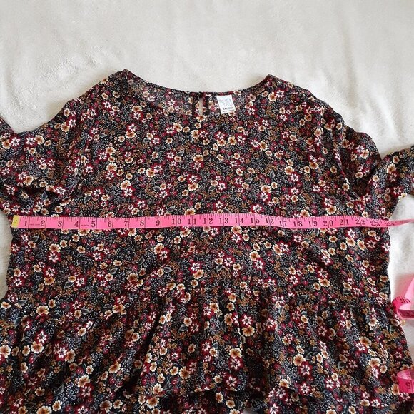 Time and Tru Women's XXL (20) Black Floral Tiered Peplum 3/4 Bell Sleeve Blouse - Picture 8 of 10